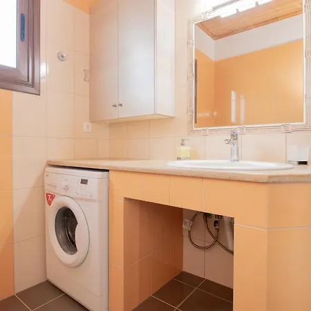 Anchor Villa Fiolitis