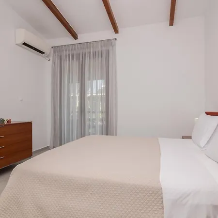 Villa Anchor Fiolítis